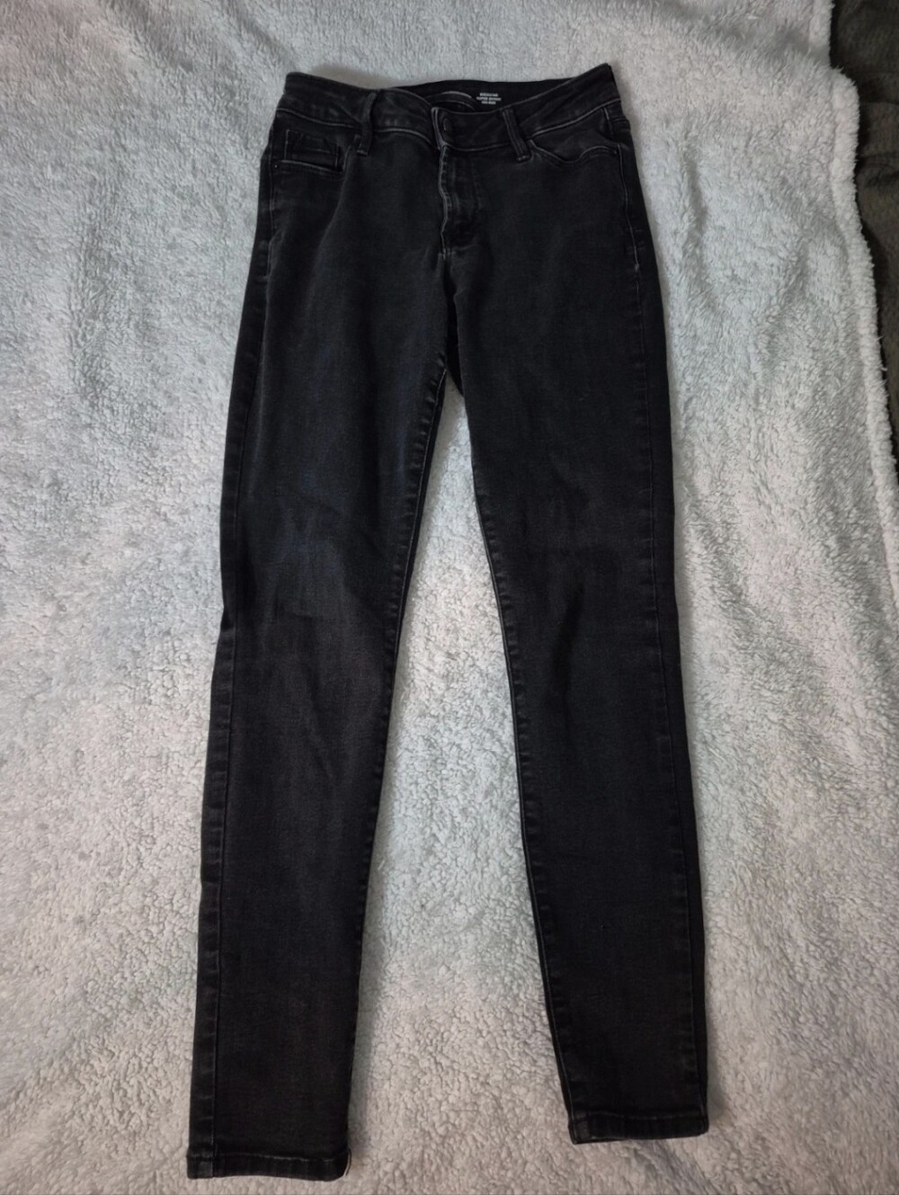 Old Navy Rockstar Super Skinny Jeans